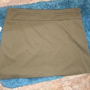 stretchy olive green skirt size XL